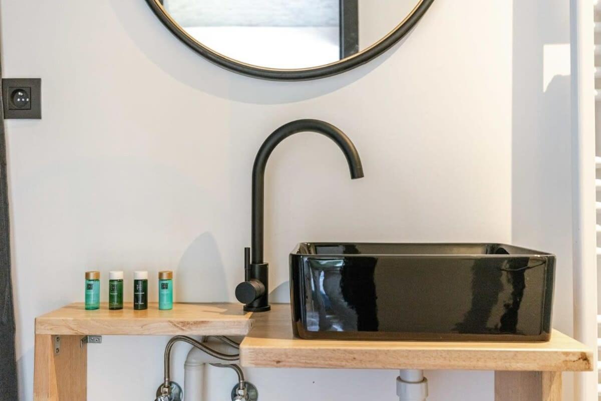 Huswell - Industrial Apartment With Terrace In アントウェルペン エクステリア 写真